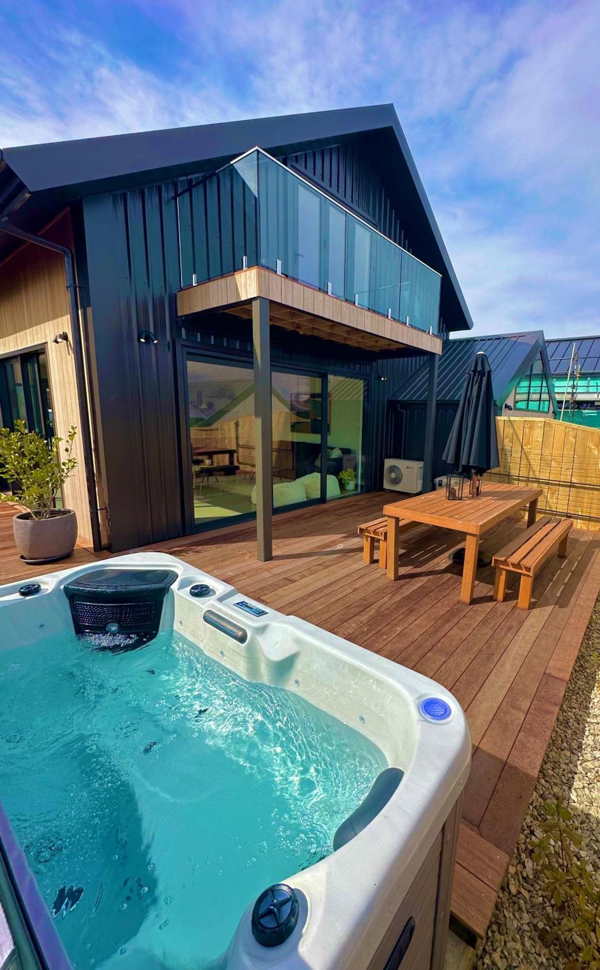 Remarkable View With Hot Tub Frankton Ngoại thất bức ảnh